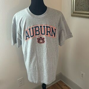 Auburn University gray short sleeves T shirt Sz L